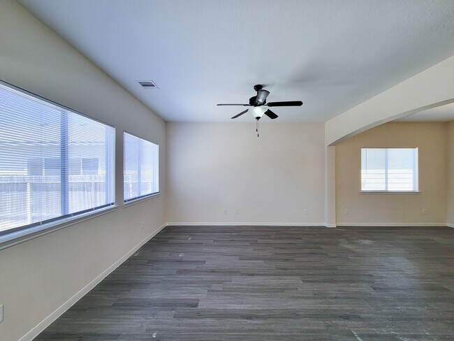 Building Photo - 21818 Grassy Hill Ln