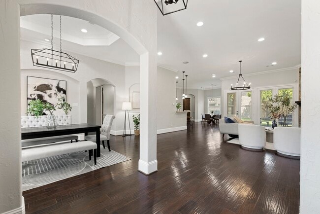 Building Photo - 26214 Kingsgate Ln