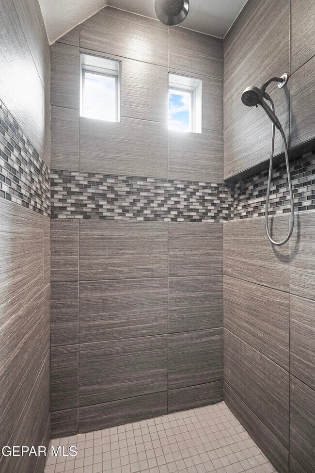 Building Photo - 12640 Mary Ponce Rd