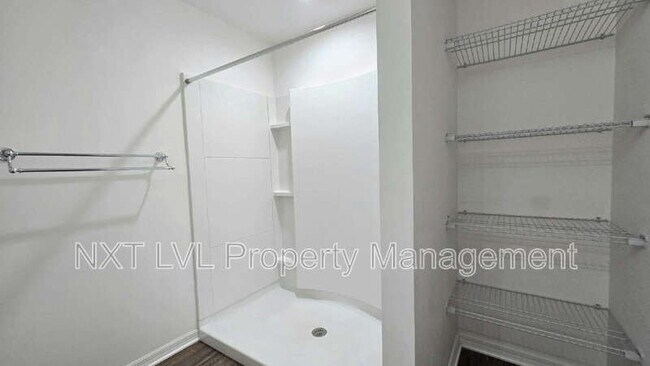 Building Photo - 232 NW 6th Ave