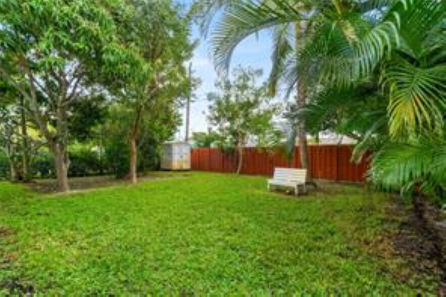 Building Photo - 50 NE 45th Ct