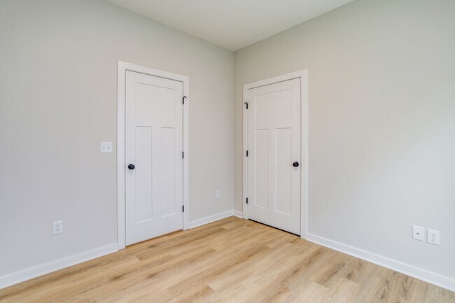 Building Photo - Brand New Long Beach Community
