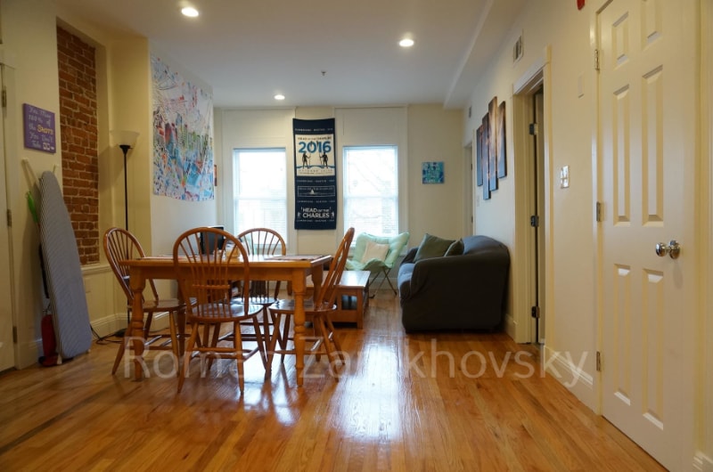 Building Photo - 10 Brainerd Rd