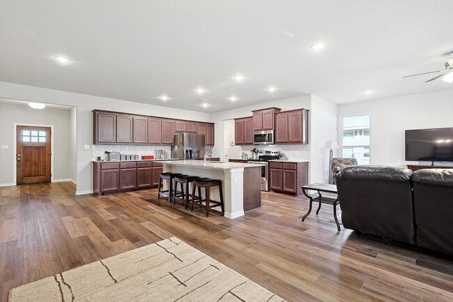 Building Photo - 808 Feather Edge Dr