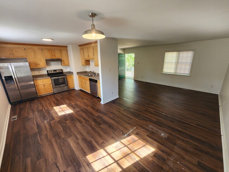 Building Photo - 12313 Beaver Hollow Ct