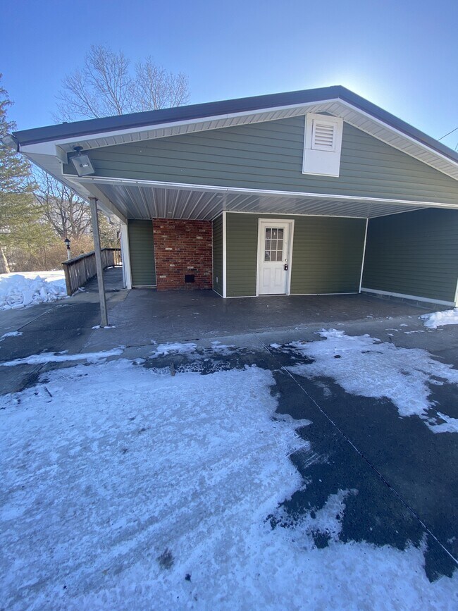 Building Photo - 71 Boddy Ln