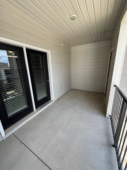 Building Photo - 450 Houston Ridge Dr