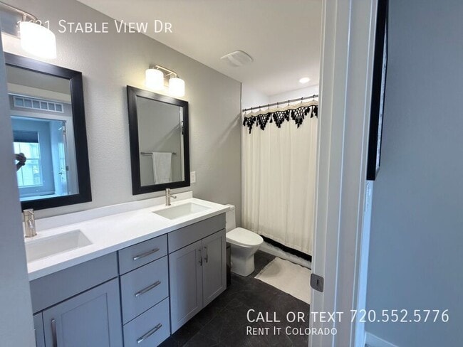 Building Photo - 1631 Stable View Dr