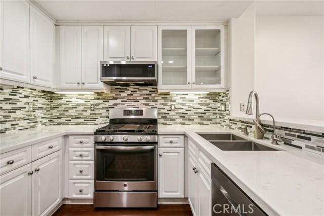 Building Photo - 78 Dovetail