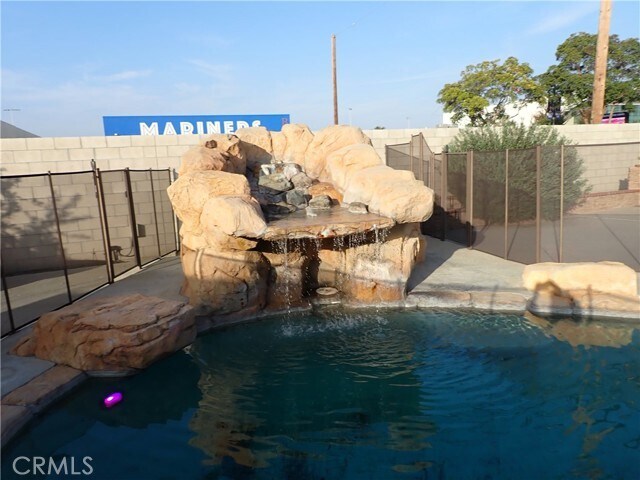 Building Photo - 6791 Killarney Ave