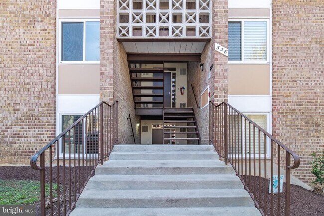 Building Photo - 538 Wilson Bridge Dr