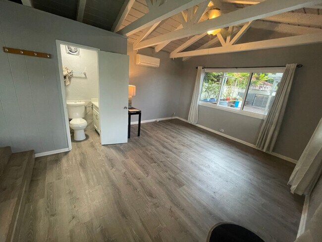 Building Photo - 6767 Hawaii Kai Dr
