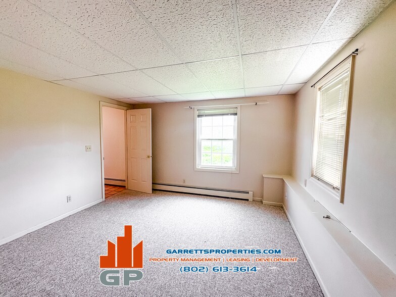 Building Photo - 243 Eastview Cir