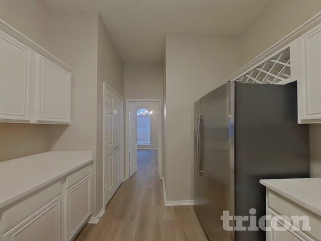 Building Photo - 3018 Blue Jay Ln