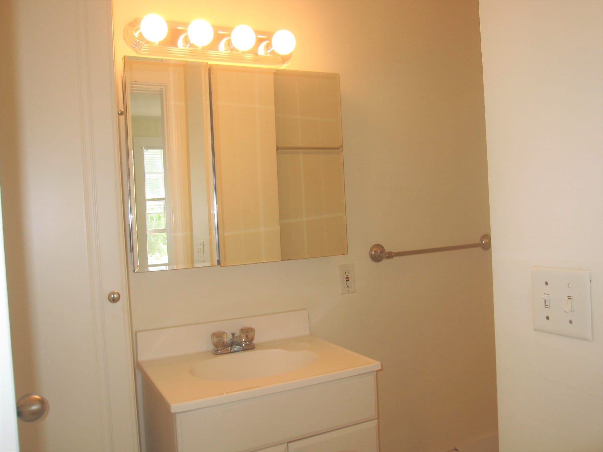 Building Photo - 316 Conant Rd