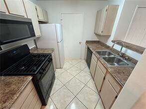 Building Photo - 7885 W Flamingo Rd