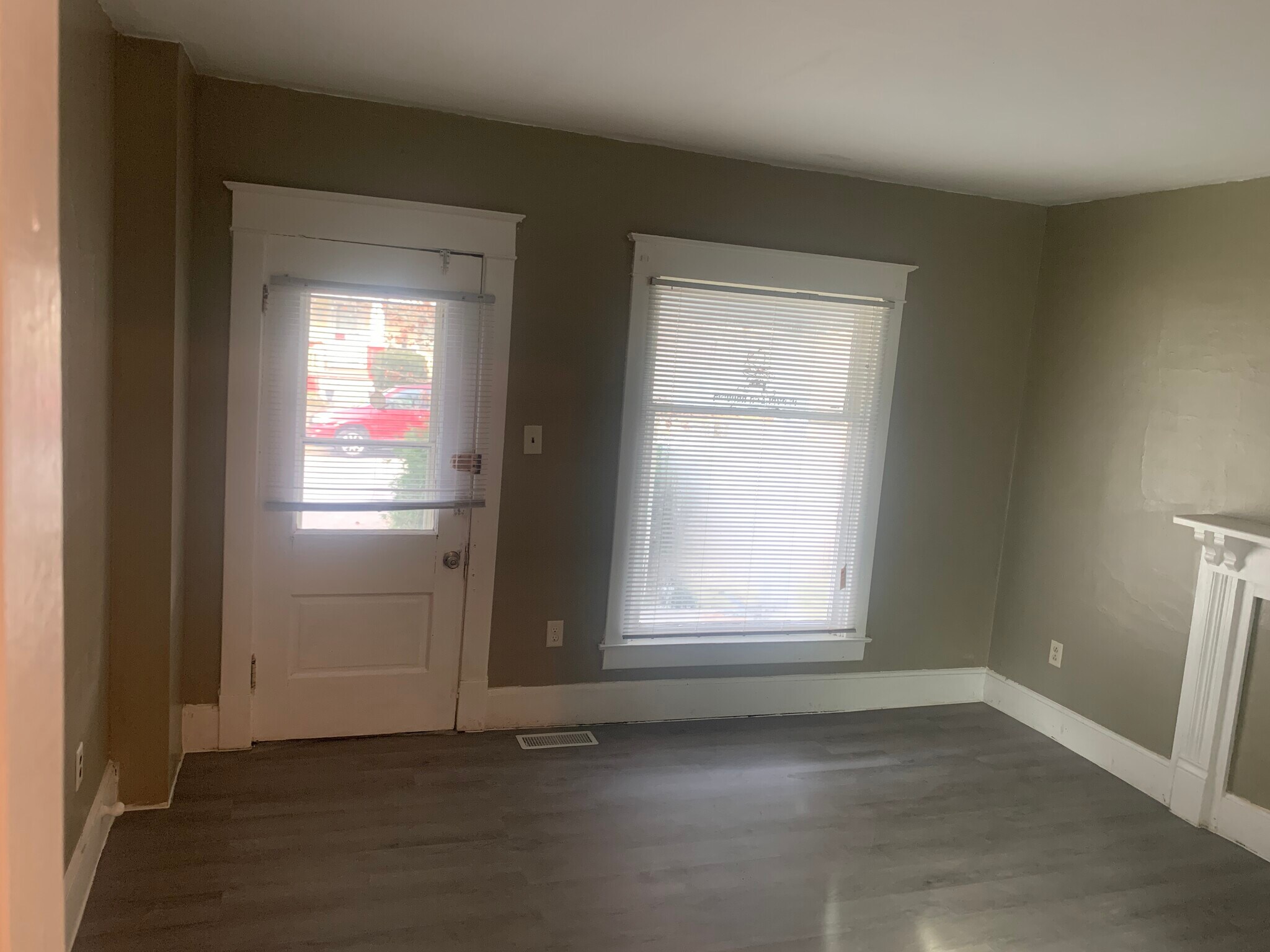 Building Photo - 2207 Glen Ct