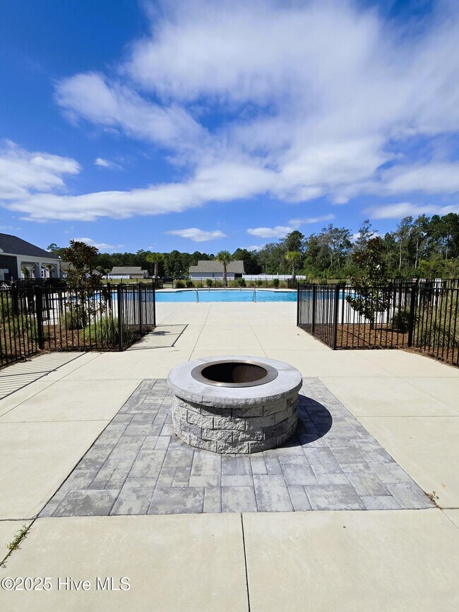 Building Photo - 2067 Bella Pt Dr