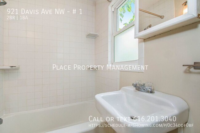 Building Photo - 921 Davis Ave NW