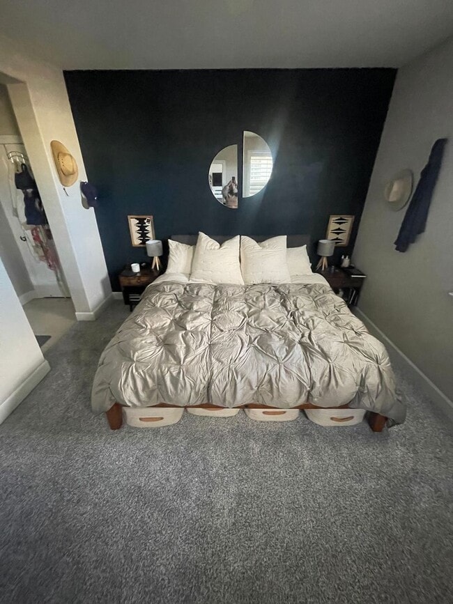 Building Photo - Modern 2 bed / 2 bath - Coming Soon! Available 3/15/2026!