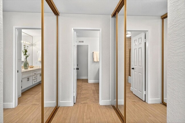 Building Photo - 43791 Cll Las Brisas W