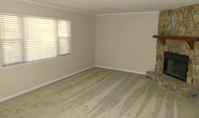 Building Photo - 3950 Braddock St