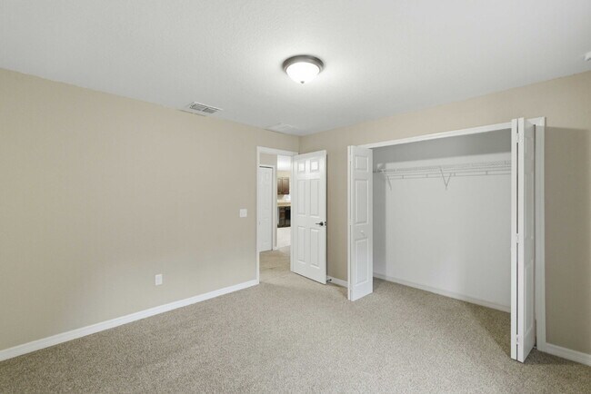 Building Photo - No HOA! Spacious 3 Bedroom Home with Large Backyard & Fire Pit – Move-In Ready
