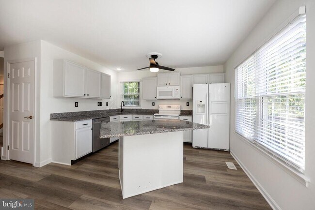 Building Photo - 112 Whistling Swan Ln