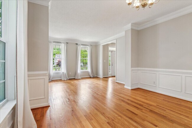 Building Photo - Spacious home in Fernbrook community and J...