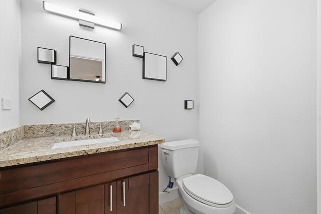 Building Photo - 6207 Royal Ln