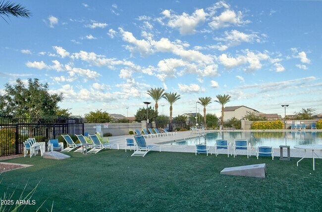 Building Photo - 3916 S 58th Ln