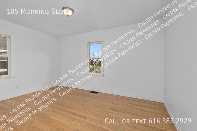 Building Photo - 105 Morning Glory St SW