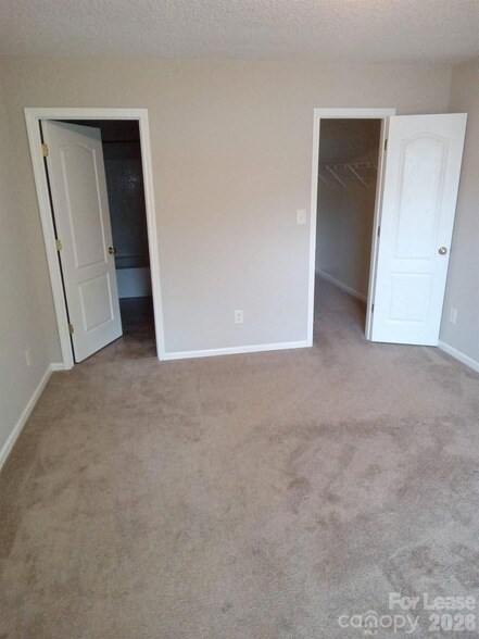 Building Photo - 738 Ablow Dr