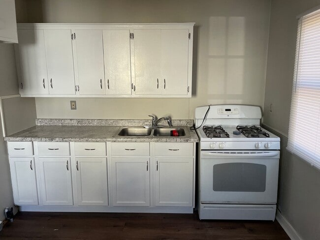 Building Photo - 7504 Diane Ct