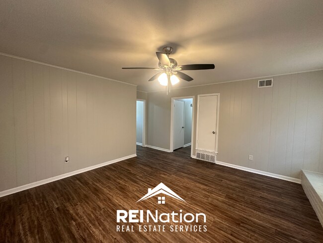 Building Photo - JUST RENOVATED! 4BR/2BA Memphis Stunner | 2-Car Garage & Fenced Yard!