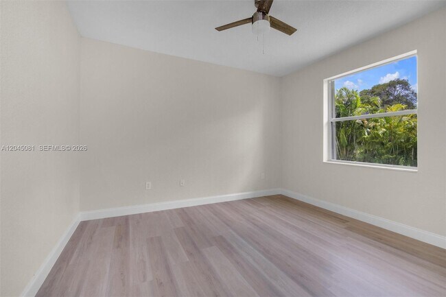 Building Photo - 16310 Paddock Ln
