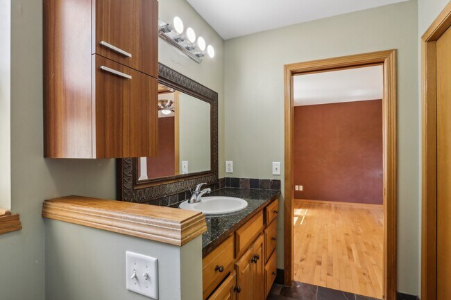 Building Photo - 7701 Twinflower Dr