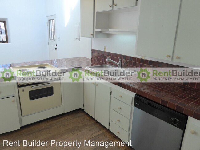 Building Photo - 3 br, 1 bath House - 2917 Santa Clara Ave. SE