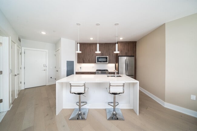 Building Photo - 338 Newark Ave