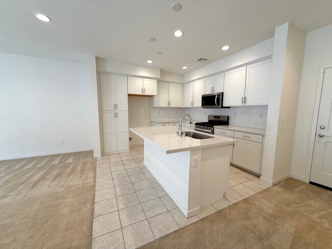 Building Photo - Charming 3bed 2.5 bath Simi Valley Home