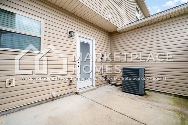 Building Photo - 4052 Saddlecreek Wy