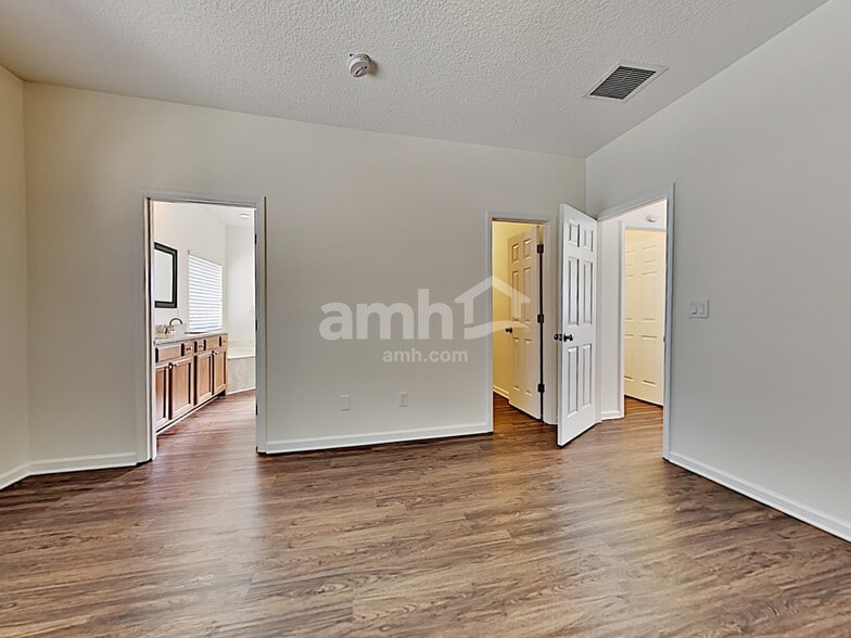 Building Photo - 1510 Timber Trace Dr