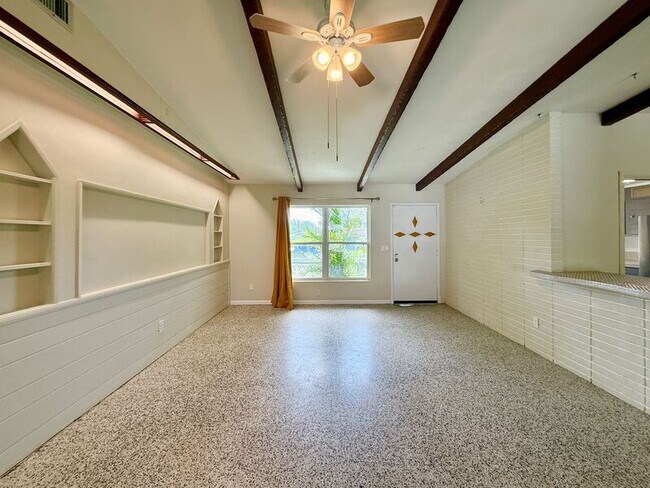 Building Photo - 1501 Carlos Ave