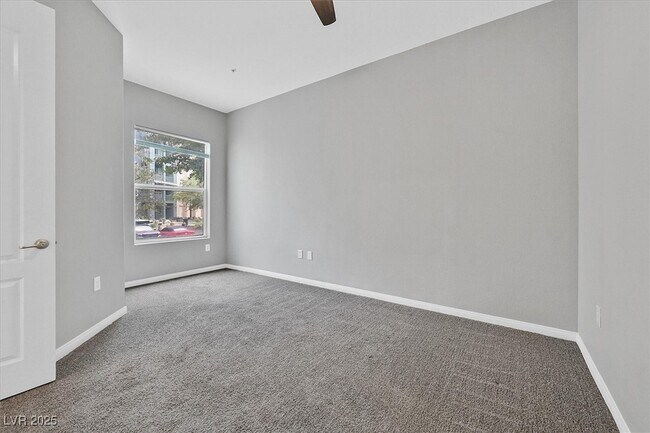 Building Photo - 56 E Serene Ave
