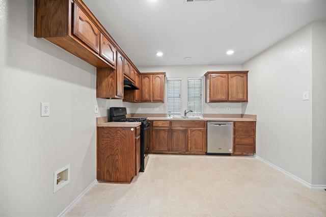 Building Photo - 3053 Hopewell Ln