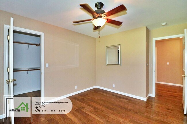 Building Photo - 5826 Beaumont Dr