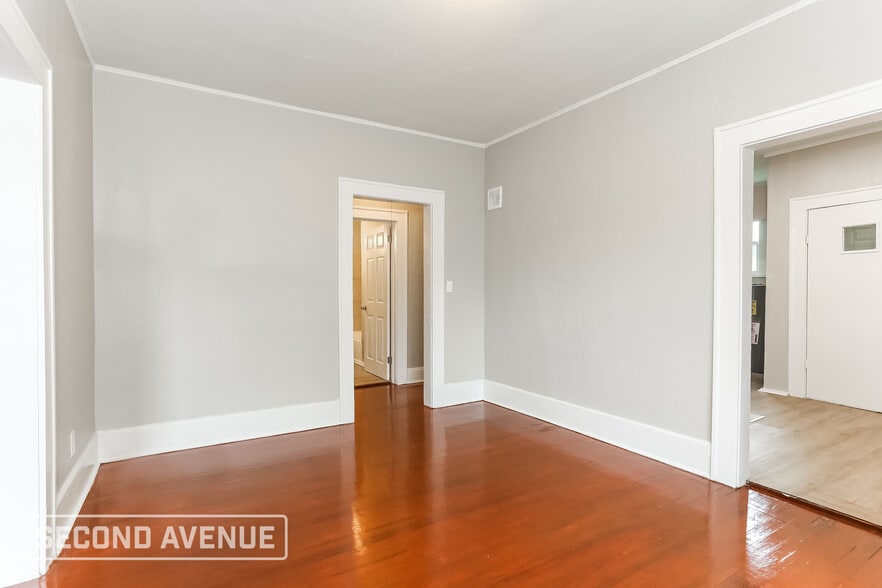 Building Photo - 6580 Sunset Dr