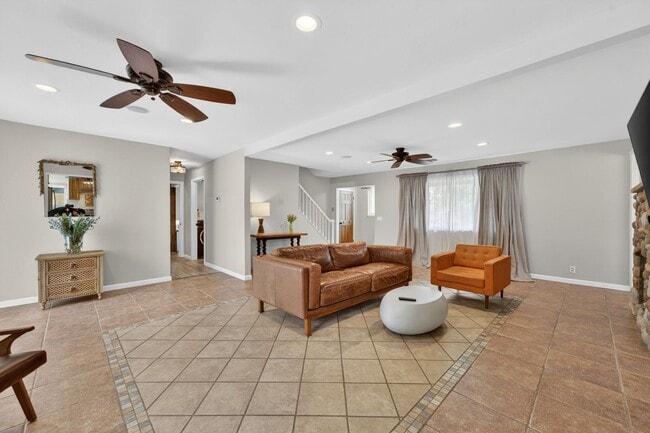 Building Photo - 420 Colusa Pl