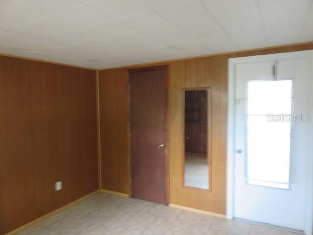 Building Photo - 2204 20th Ave W