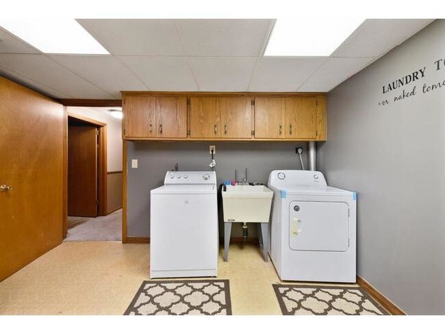 Building Photo - Beautiful Ranch Style 3BR 2BA Home in Milaca